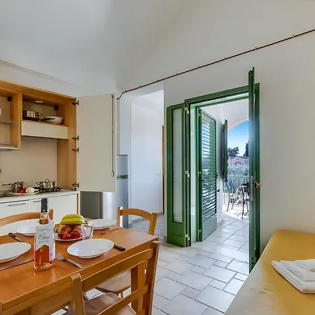Family Village - Happy Apartment