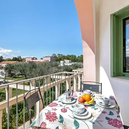 Family Village - Happy Apartment